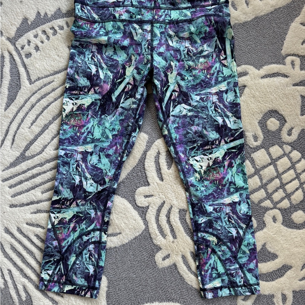 lululemon athletica women’s Abstract Print Leggings - Purple and Teal